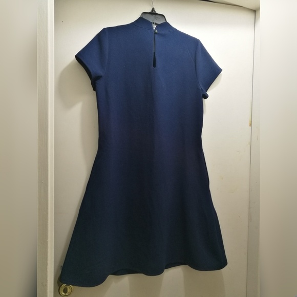 Dress - Picture 5 of 5